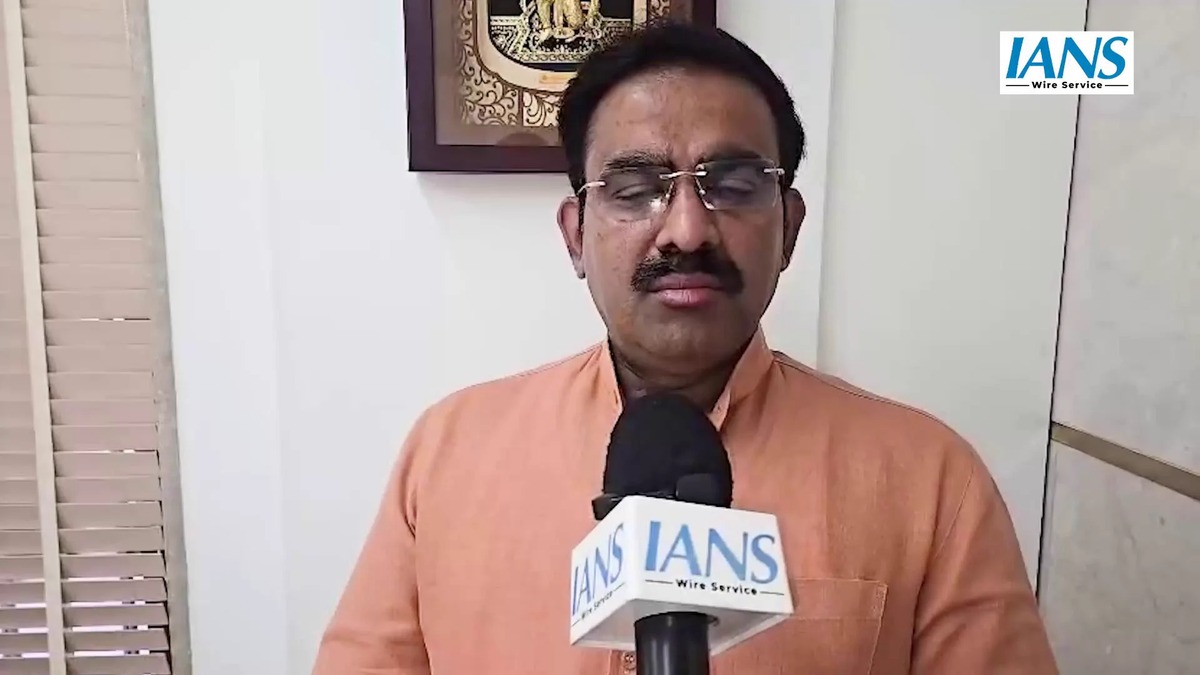 संजय दत्त के बयान पर बीजेपी नेता परिणय फुके की तीखी प्रतिक्रिया, पाकिस्तान जाने को कहा