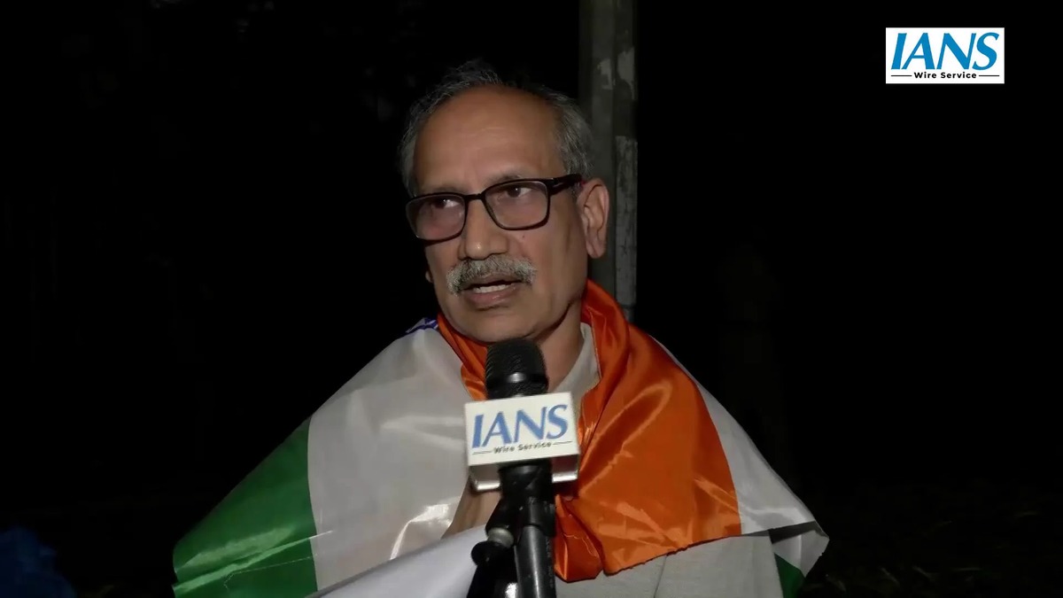 Delhi protester calls for strict action against officials over government accountability