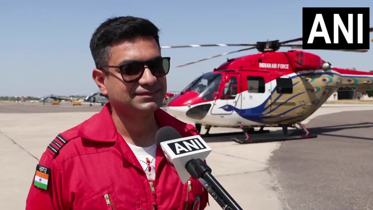 Sarang Team Highlights India's Advanced Light Helicopter for Rescue and Aerobatic Roles