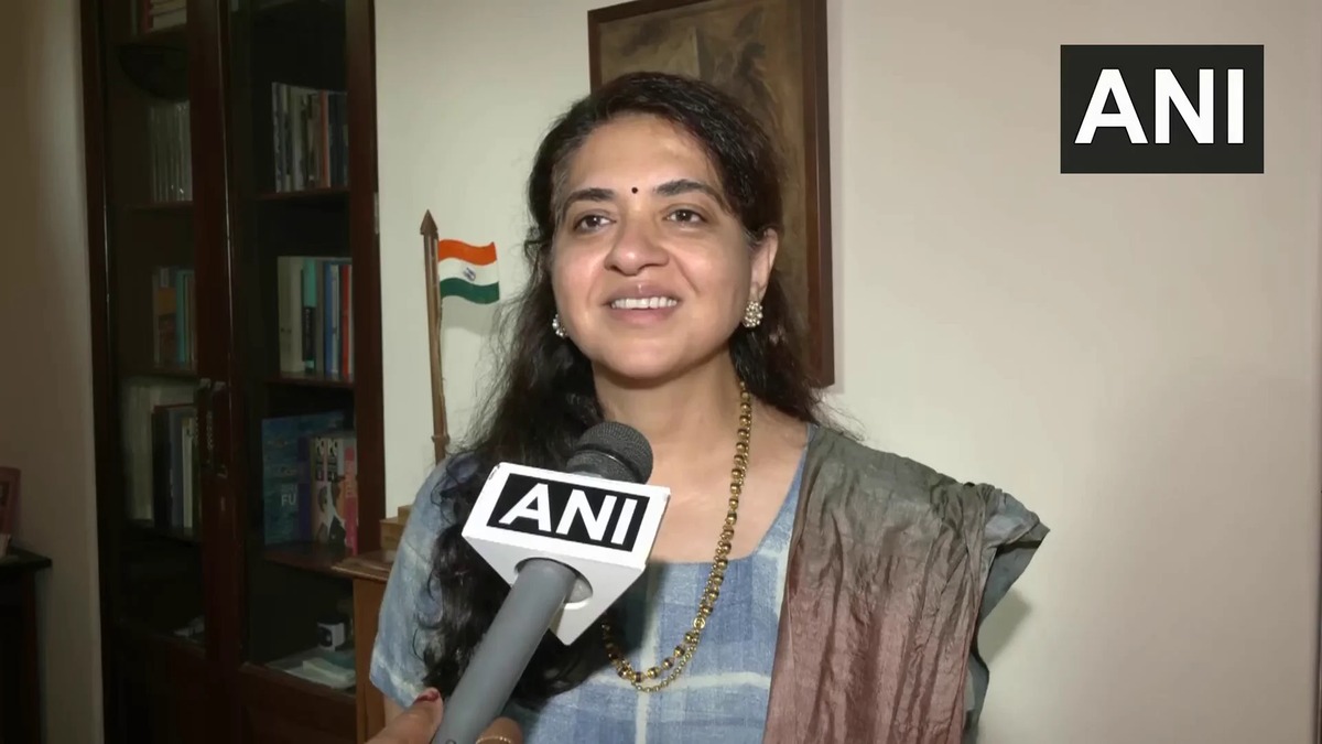 शाइना एनसी का दिग्विजय सिंह पर पलटवार, राम मंदिर चंदे और ऑडिट पर सवाल उठाने का आरोप