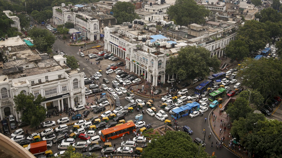 Connaught Place traders oppose vehicle-free inner circle plan, warn of business impact